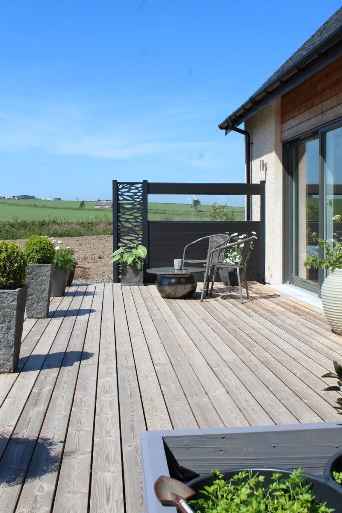 SARI ÇAM DECK 
